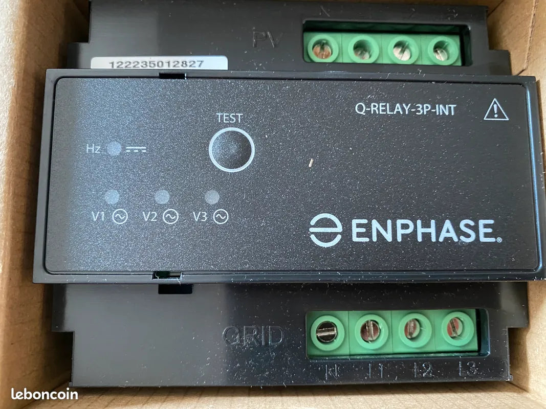 Relais ENPHASE Q-RELAY -3P-INT pour micro-onduleurs